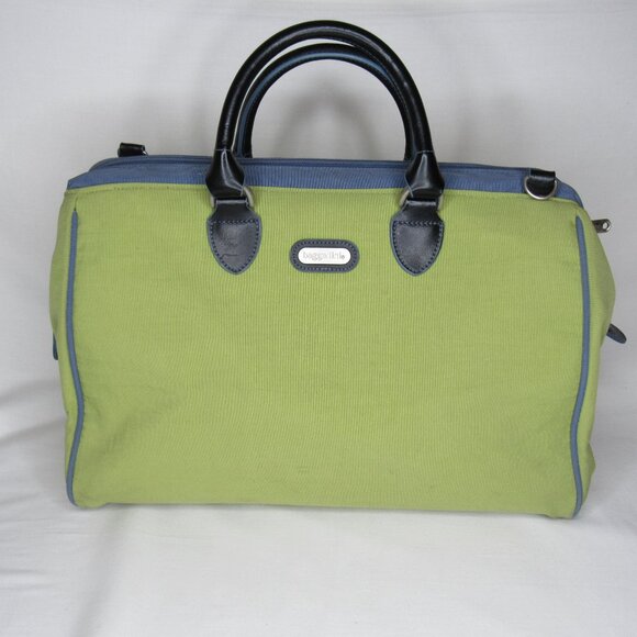 Baggallini Handbags - Baggallini Green SOHO Duffle Bag Weekender Tote